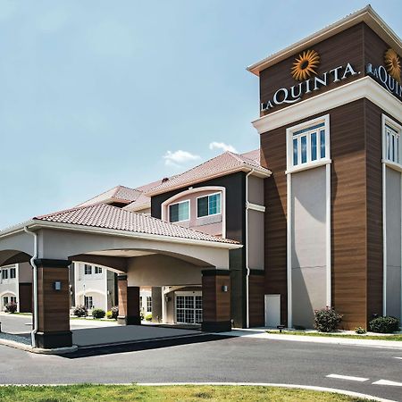 Отель La Quinta By Wyndham Чемберсберг Экстерьер фото